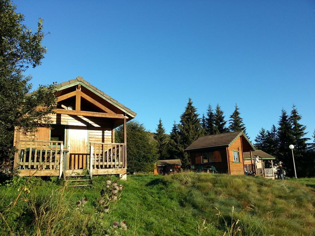 Domaine De L'Ours / Camping Lodge Saint-Urcize Exterior photo