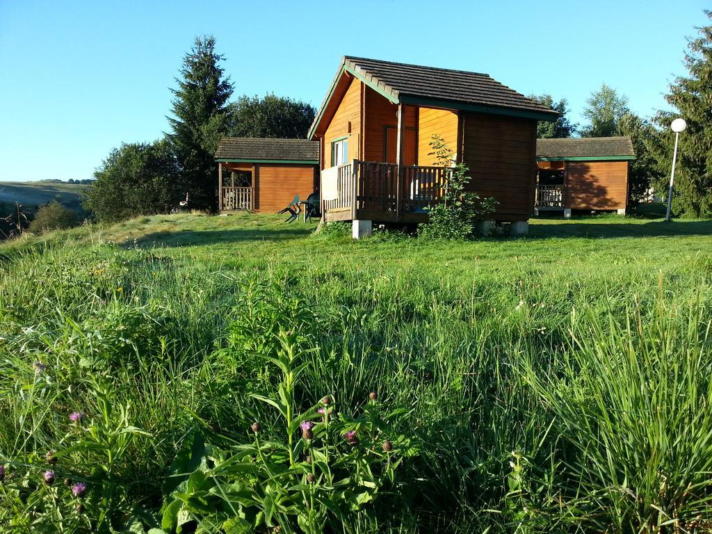 Domaine De L'Ours / Camping Lodge Saint-Urcize Exterior photo